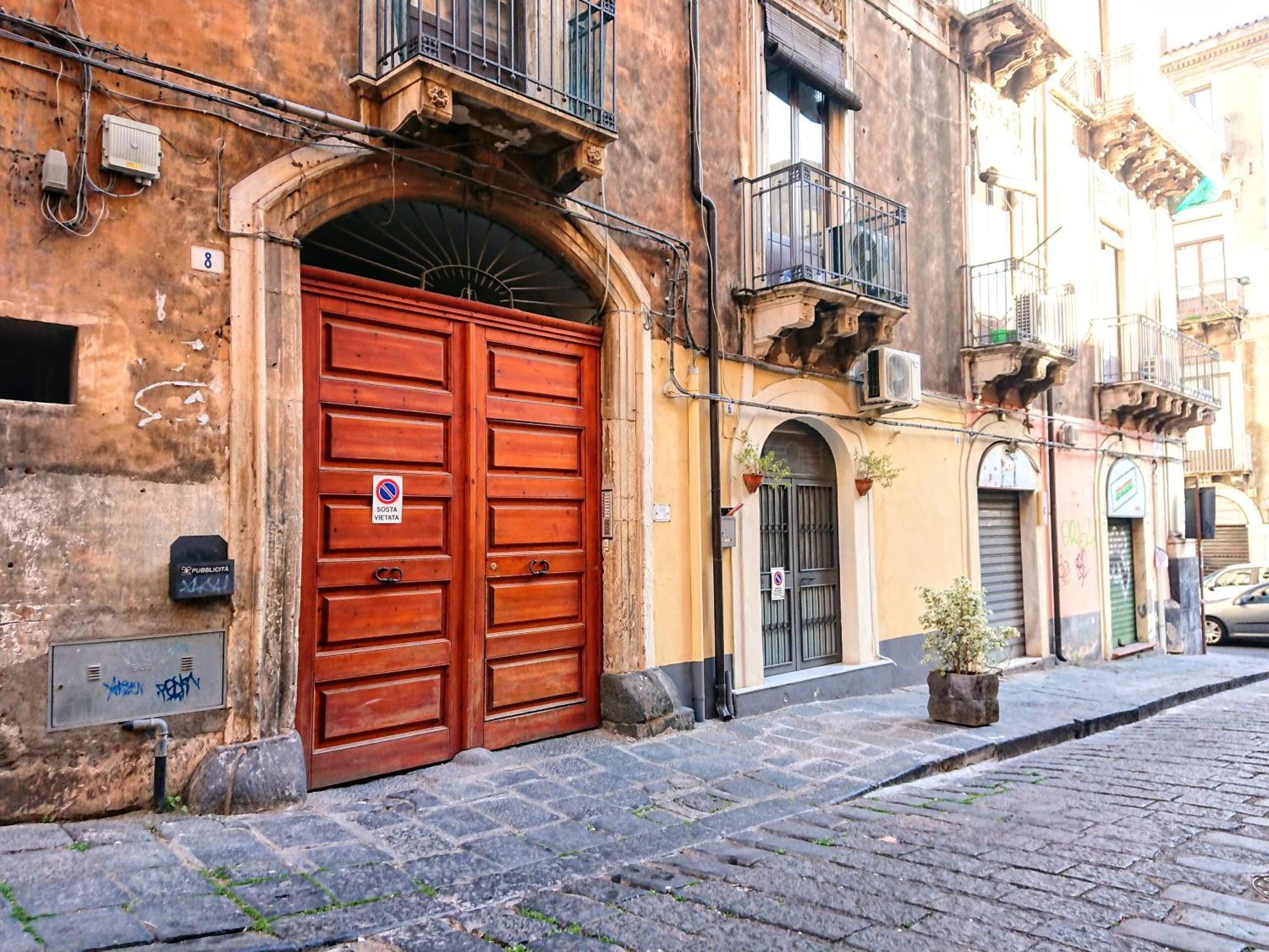 Siculi Central Apartment カターニア エクステリア 写真
